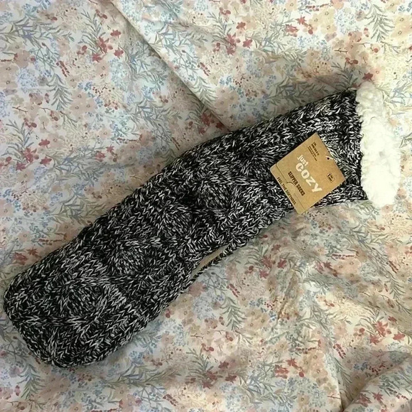 Just Cozy slipper socks black and white. - Picture 1 of 5